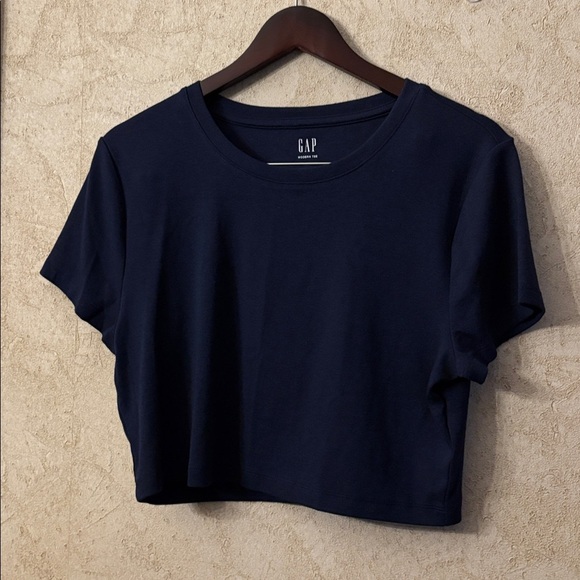 Gap Modern Cropped T-Shirt. Size XL NWT - Picture 3 of 8